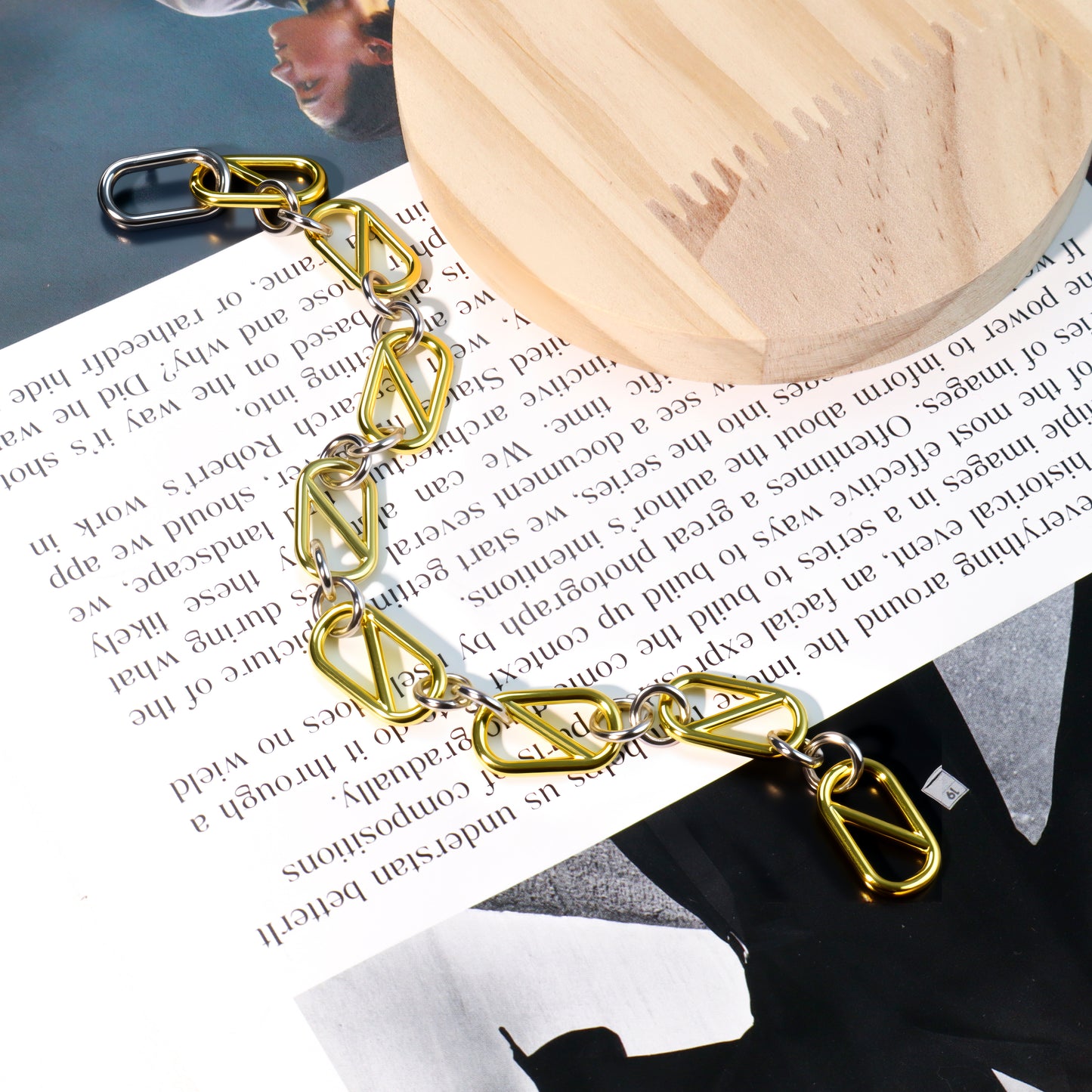 RYQEN Geometric Chain Bracelet Two - Tone Geometric Chain Bracelet Luxury twisted chain accessory Statement bracelet for fashion lovers