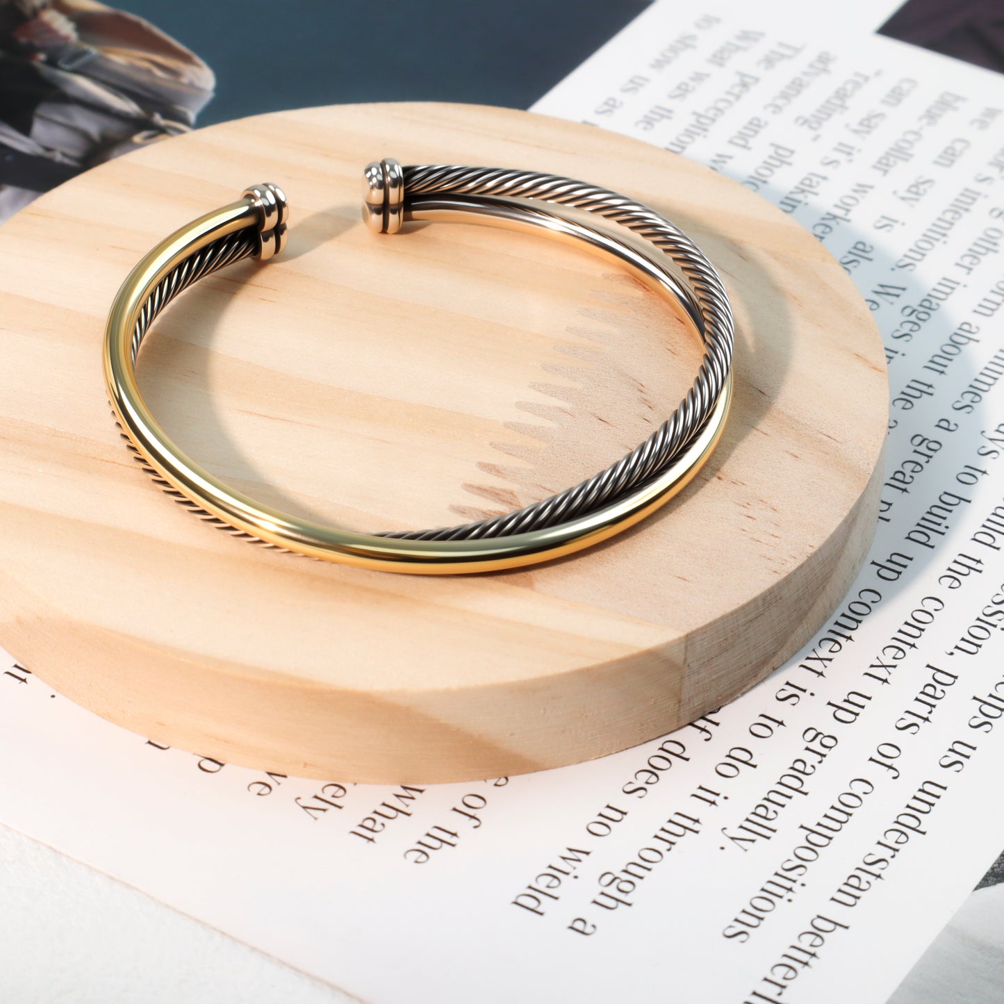 RYQEN Rope chain + smooth metal cuff Interlocked glossy & textured jewelry Statement piece for outfit elevation