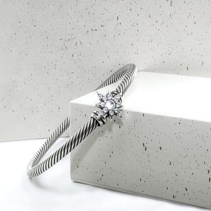 RYQEN micro-pavéd cubic zirconia star cuff Celestial Twist Star Bracelet Retro-style cuffs Stellar Twist Constellation Cuff Celestial Jewelry Minimalist luxury bracelet 2025