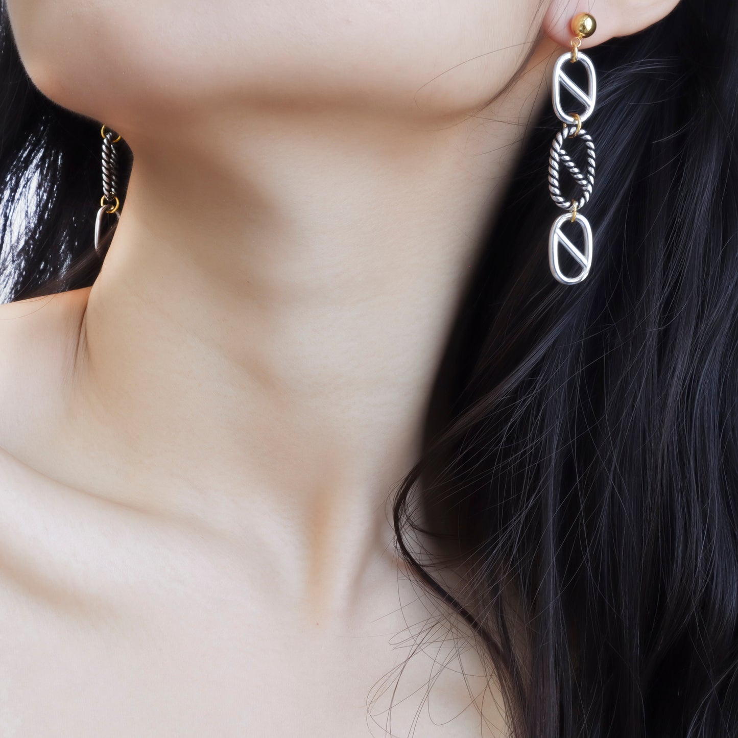 RYQEN DuoDrop Chain Fringe Earrings Two-tone metal fringe jewelry Geometric link drop earrings Festival fashion ear accessories TikTok viral chain earrings