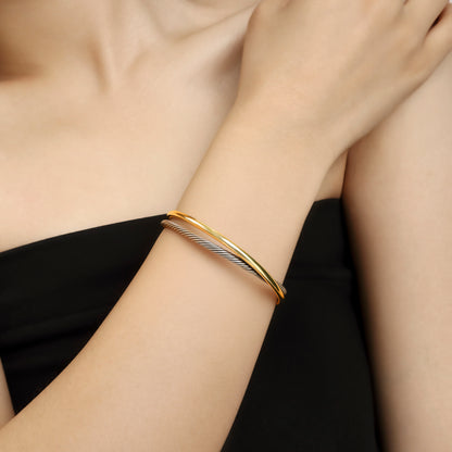 RYQEN Rope chain + smooth metal cuff Interlocked glossy & textured jewelry Statement piece for outfit elevation